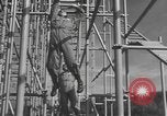 Standbild amerikanischen Fallschirmjäger United States USA, 1943, aus Sekunde 52 historischem Filmmaterial Videoclip 65675076952