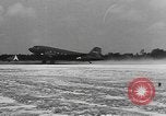 Standbild amerikanischen Fallschirmjäger United States USA, 1943, aus Sekunde 24 historischem Filmmaterial Videoclip 65675076953