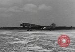 Standbild amerikanischen Fallschirmjäger United States USA, 1943, aus Sekunde 26 historischem Filmmaterial Videoclip 65675076953