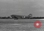 Standbild amerikanischen Fallschirmjäger United States USA, 1943, aus Sekunde 30 historischem Filmmaterial Videoclip 65675076953