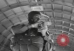 Standbild amerikanischen Fallschirmjäger United States USA, 1943, aus Sekunde 54 historischem Filmmaterial Videoclip 65675076953