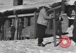 Standbild amerikanischen Fallschirmjäger United States USA, 1943, aus Sekunde 28 historischem Filmmaterial Videoclip 65675076954