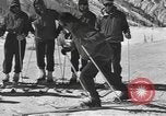 Standbild amerikanischen Fallschirmjäger United States USA, 1943, aus Sekunde 41 historischem Filmmaterial Videoclip 65675076954