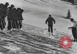 Standbild amerikanischen Fallschirmjäger United States USA, 1943, aus Sekunde 51 historischem Filmmaterial Videoclip 65675076954