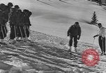 Standbild amerikanischen Fallschirmjäger United States USA, 1943, aus Sekunde 52 historischem Filmmaterial Videoclip 65675076954