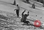 Standbild amerikanischen Fallschirmjäger United States USA, 1943, aus Sekunde 60 historischem Filmmaterial Videoclip 65675076954