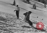 Standbild amerikanischen Fallschirmjäger United States USA, 1943, aus Sekunde 61 historischem Filmmaterial Videoclip 65675076954