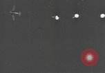 Standbild amerikanischen Fallschirmjäger United States USA, 1943, aus Sekunde 25 historischem Filmmaterial Videoclip 65675076955