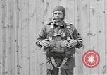 Standbild amerikanischen Fallschirmjäger Fort Bragg North Carolina USA, 1942, aus Sekunde 5 historischem Filmmaterial Videoclip 65675076957