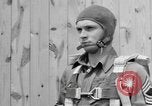 Standbild amerikanischen Fallschirmjäger Fort Bragg North Carolina USA, 1942, aus Sekunde 10 historischem Filmmaterial Videoclip 65675076957