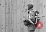 Standbild amerikanischen Fallschirmjäger Fort Bragg North Carolina USA, 1942, aus Sekunde 20 historischem Filmmaterial Videoclip 65675076957