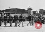 Standbild amerikanischen Fallschirmjäger Fort Bragg North Carolina USA, 1942, aus Sekunde 61 historischem Filmmaterial Videoclip 65675076958