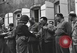 Standbild Krieg Korrespondenten Puxe Frankreich, 1944, aus Sekunde 32 historischem Filmmaterial Videoclip 65675076961