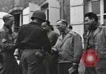 Standbild Krieg Korrespondenten Puxe Frankreich, 1944, aus Sekunde 46 historischem Filmmaterial Videoclip 65675076961
