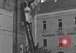 Image civils français Luxeuil-Les-bains France, 1944, de la seconde 56 séquences d'archives historiques vidéo 65675076966