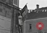 Image civils français Luxeuil-Les-bains France, 1944, de la seconde 59 séquences d'archives historiques vidéo 65675076966