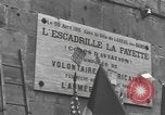 Immagine di Civili francese Luxeuil-Les-Bains Francia, 1944, secondo 29 filmato di repertorio 65675076967