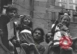 Immagine di Civili francese Luxeuil-Les-Bains Francia, 1944, secondo 52 filmato di repertorio 65675076967