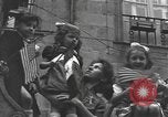 Immagine di Civili francese Luxeuil-Les-Bains Francia, 1944, secondo 54 filmato di repertorio 65675076967