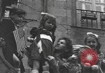 Immagine di Civili francese Luxeuil-Les-Bains Francia, 1944, secondo 55 filmato di repertorio 65675076967