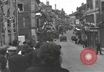 Immagine di Civili francese Luxeuil-Les-Bains Francia, 1944, secondo 57 filmato di repertorio 65675076967
