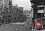 Immagine di La masterizzazione di veicolo blindato in città Nijmegen Paesi Bassi, 1944, secondo 9 filmato di repertorio 65675076969