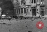 Immagine di La masterizzazione di veicolo blindato in città Nijmegen Paesi Bassi, 1944, secondo 20 filmato di repertorio 65675076969
