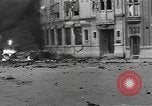 Immagine di La masterizzazione di veicolo blindato in città Nijmegen Paesi Bassi, 1944, secondo 23 filmato di repertorio 65675076969