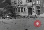 Immagine di La masterizzazione di veicolo blindato in città Nijmegen Paesi Bassi, 1944, secondo 27 filmato di repertorio 65675076969