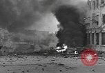 Immagine di La masterizzazione di veicolo blindato in città Nijmegen Paesi Bassi, 1944, secondo 40 filmato di repertorio 65675076969