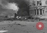 Immagine di La masterizzazione di veicolo blindato in città Nijmegen Paesi Bassi, 1944, secondo 53 filmato di repertorio 65675076969