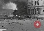Immagine di La masterizzazione di veicolo blindato in città Nijmegen Paesi Bassi, 1944, secondo 54 filmato di repertorio 65675076969