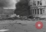 Immagine di La masterizzazione di veicolo blindato in città Nijmegen Paesi Bassi, 1944, secondo 58 filmato di repertorio 65675076969