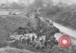 Standbild amerikanische Armee 29 Division Truppen Eygelshoven Niederlande, 1944, aus Sekunde 9 historischem Filmmaterial Videoclip 65675076975