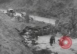 Standbild amerikanische Armee 29 Division Truppen Eygelshoven Niederlande, 1944, aus Sekunde 12 historischem Filmmaterial Videoclip 65675076975