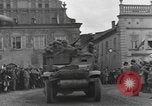 Image 4e Division blindée La Tchécoslovaquie, 1945, de la seconde 15 séquences d'archives historiques vidéo 65675076995
