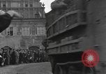 Image 4e Division blindée La Tchécoslovaquie, 1945, de la seconde 17 séquences d'archives historiques vidéo 65675076995