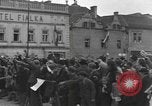 Image 4e Division blindée La Tchécoslovaquie, 1945, de la seconde 24 séquences d'archives historiques vidéo 65675076995