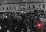 Image 4e Division blindée La Tchécoslovaquie, 1945, de la seconde 33 séquences d'archives historiques vidéo 65675076995