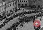 Image 4e Division blindée La Tchécoslovaquie, 1945, de la seconde 39 séquences d'archives historiques vidéo 65675076995