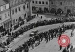 Image 4e Division blindée La Tchécoslovaquie, 1945, de la seconde 44 séquences d'archives historiques vidéo 65675076995