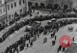 Image 4e Division blindée La Tchécoslovaquie, 1945, de la seconde 48 séquences d'archives historiques vidéo 65675076995