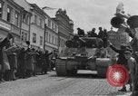 Image 4e Division blindée la Tchécoslovaquie, 1945, de la seconde 16 séquences d'archives historiques vidéo 65675076997