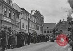 Image 4e Division blindée la Tchécoslovaquie, 1945, de la seconde 24 séquences d'archives historiques vidéo 65675076997