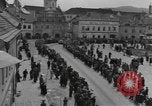 Image 4e Division blindée la Tchécoslovaquie, 1945, de la seconde 53 séquences d'archives historiques vidéo 65675076997