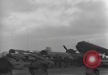 Image -nous participer à des manoeuvres de pratique de parachutistes l'Angleterre, 1944, de la seconde 56 séquences d'archives historiques vidéo 65675077001
