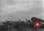 Image -nous participer à des manoeuvres de pratique de parachutistes l'Angleterre, 1944, de la seconde 61 séquences d'archives historiques vidéo 65675077001