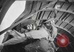 Image British-American parachutistes l'Angleterre, 1944, de la seconde 5 séquences d'archives historiques vidéo 65675077003