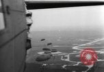 Image British-American parachutistes l'Angleterre, 1944, de la seconde 50 séquences d'archives historiques vidéo 65675077003