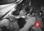 Image British-American parachutistes l'Angleterre, 1944, de la seconde 58 séquences d'archives historiques vidéo 65675077003